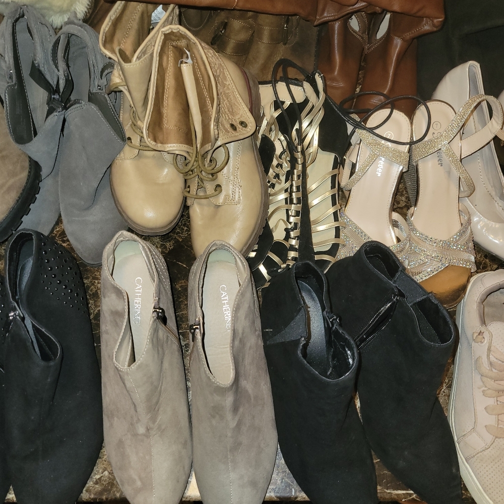 Shoes - Picture 5 of 10